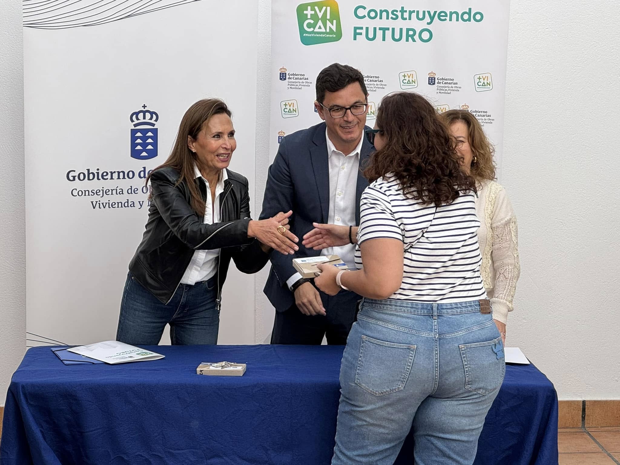 Entrega de llaves de Vivienda